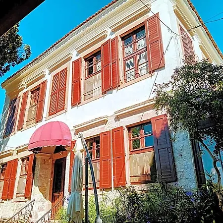 Cunda Zehra Teyzenin Evi 3*