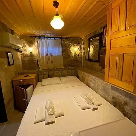 فندق Cunda Zehra Teyzenin Evi 3*