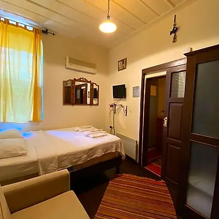 Ξενοδοχείο Cunda Zehra Teyzenin Evi 3*