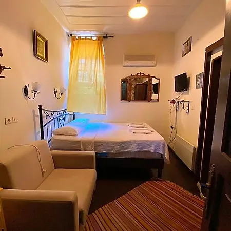 فندق Cunda Zehra Teyzenin Evi Ayvalı